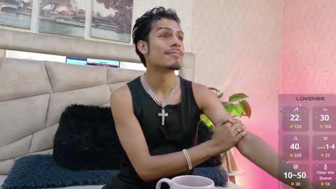 Luca  Leo online show from November 2025 04:36:01 AM