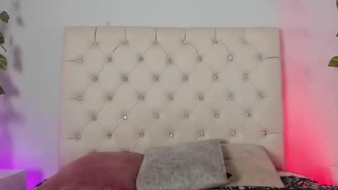 Luciana Ramirez  Sofia Collins online show from October 2025 01:08:01 PM