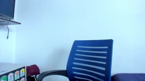 Lucia online show from October 2025 09:37:01 PM