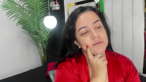 Lucia Vonne online show from December 2024 12:16:01 PM