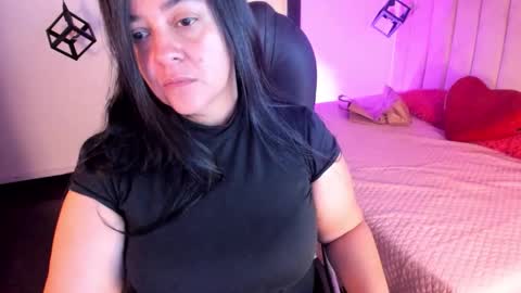 Lucia Vonne online show from November 2025 09:17:02 PM