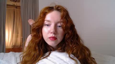 Lucia online show from February 2025 05:15:01 PM