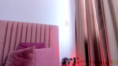 LuciaFerrero online show from February 2025 09:48:01 PM