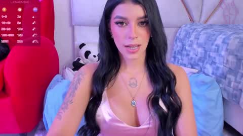 LuciaJhonnes online show from September 2025 09:20:02 PM