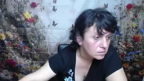 Snapshot of luciami chatting on September 2025 05:18:02 PM LuciaMi online show from September 2025 05:18:02 PM