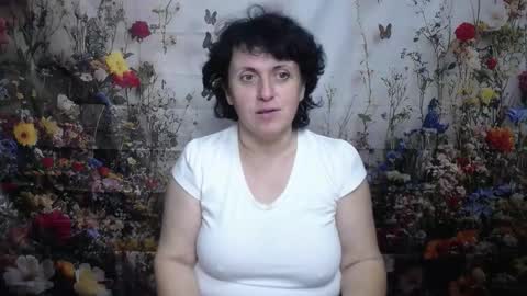 Snapshot of luciami chatting on October 2025 05:06:01 AM LuciaMi online show from October 2025 05:06:01 AM