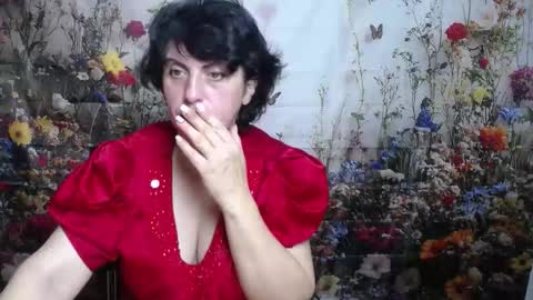 Snapshot of luciami chatting on October 2025 05:24:02 PM LuciaMi online show from October 2025 05:24:02 PM