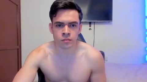 Lucian Gomez online show from September 2025 10:33:02 PM