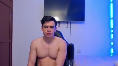 Lucian Gomez online show from October 2025 06:36:01 PM