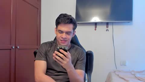 Lucian Gomez online show from October 2025 07:23:02 PM