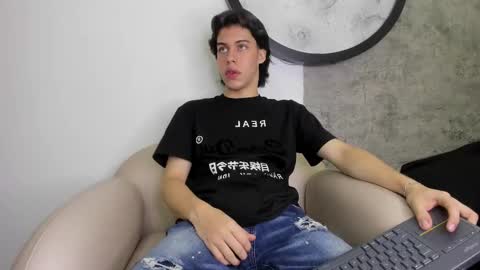 Snapshot of lucian_greyy chatting on October 2025 03:48:01 AM lucian_greyy online show from October 2025 03:48:01 AM