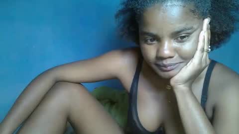 luciana012 online show from September 2025 05:38:01 PM