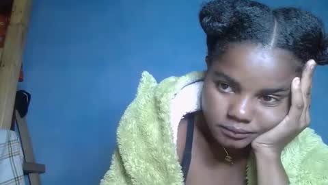 luciana012 online show from September 2025 03:38:01 PM