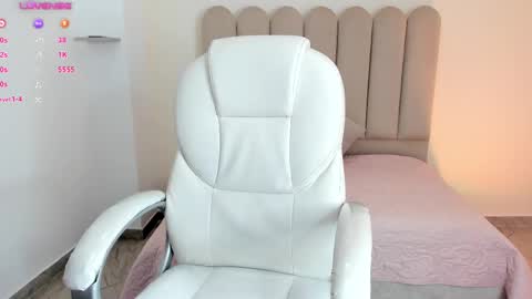 Luciana online show from March 2025 09:23:02 AM