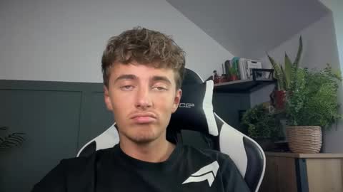 Lucian online show from September 2025 03:22:01 PM
