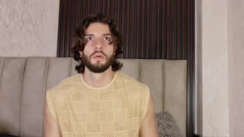 Luciano online show from September 2025 07:35:01 PM