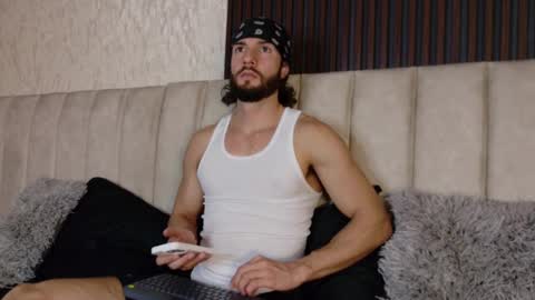 Luciano online show from September 2025 08:42:02 PM