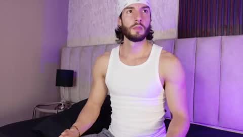 Luciano online show from September 2025 10:57:02 PM