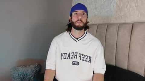 Luciano online show from September 2025 08:57:02 PM