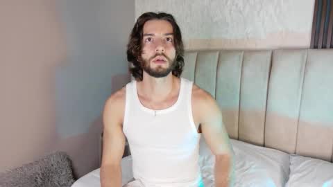 Luciano online show from October 2025 10:07:02 PM