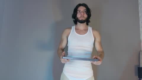 Luciano online show from October 2025 08:51:01 PM