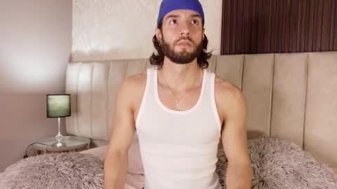 Luciano online show from October 2025 10:21:02 PM