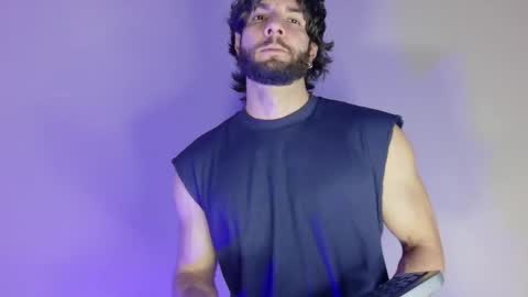 Luciano online show from October 2025 10:36:01 PM