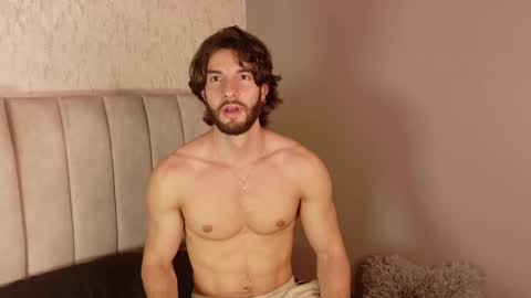 Luciano online show from October 2025 09:05:02 PM