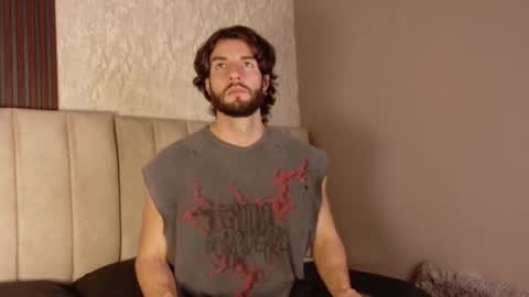 Luciano online show from November 2025 09:39:01 PM