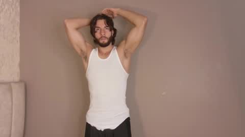 Luciano online show from November 2025 09:05:02 PM