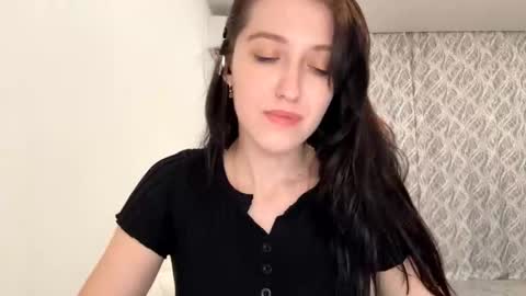 Snapshot of lucibeveridge chatting on October 2025 04:19:01 PM Mary online show from October 2025 04:19:01 PM