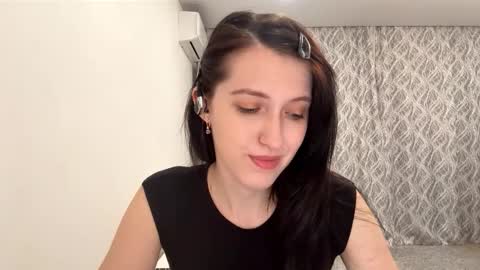 Snapshot of lucibeveridge chatting on October 2025 07:26:02 PM Mary online show from October 2025 07:26:02 PM