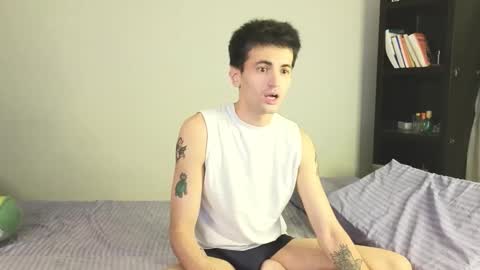 Angelok online show from October 2025 06:56:02 AM