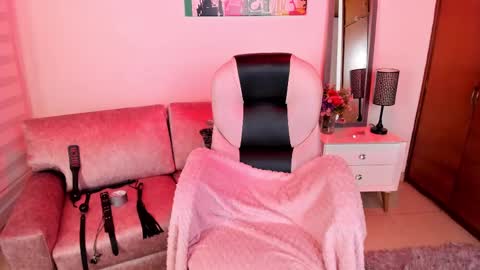     online show from September 2025 11:53:02 PM