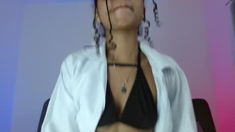 Snapshot of lucie_petite chatting on January 2025 11:26:01 PM Lucie - online show from January 2025 11:26:01 PM