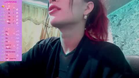 Snapshot of lucii_19 chatting on February 2025 02:31:02 PM Lucia online show from February 2025 02:31:02 PM