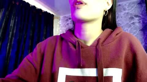 Lucia online show from November 2025 04:07:02 PM