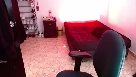 luciifer_hills online show from December 2024 07:54:01 PM