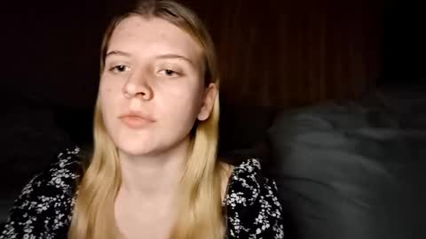 Monika online show from October 2025 08:32:02 PM