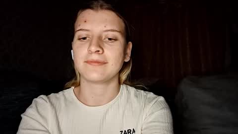 Monika online show from October 2025 08:31:01 PM