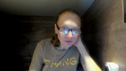 lucky_licky20 online show from January 2025 04:05:01 AM