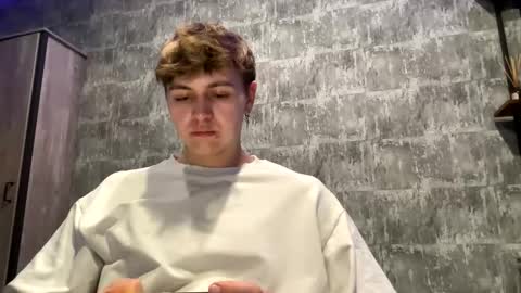 Snapshot of luckymenchik chatting on November 2025 10:40:01 PM Ricky online show from November 2025 10:40:01 PM