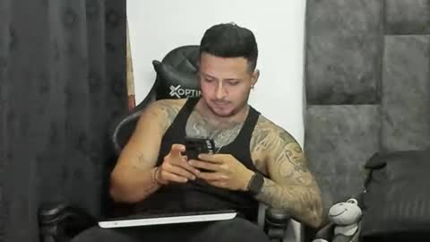 chat with me    online show from December 2025 11:23:02 PM