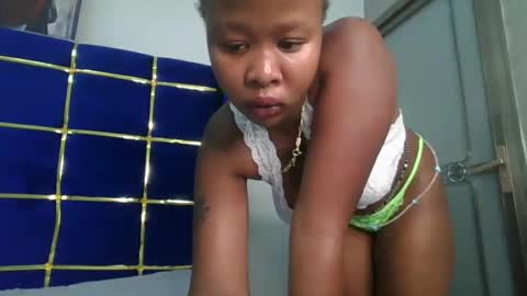 Snapshot of luckyy0001 chatting on October 2025 07:23:01 PM Lopez online show from October 2025 07:23:01 PM