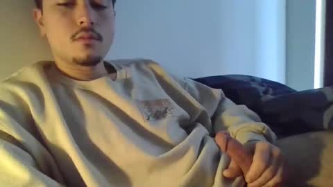 Snapshot of lucrativebong chatting on January 2025 02:00:02 PM Zack online show from January 2025 02:00:02 PM