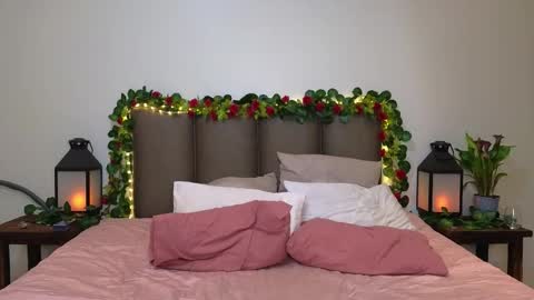 Lucy online show from November 2025 09:14:01 PM