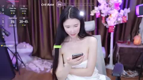 Snapshot of lucy__bb chatting on October 2025 12:39:02 PM Lucy online show from October 2025 12:39:02 PM