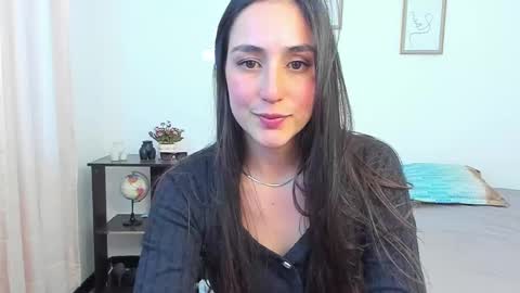 Lucia online show from September 2025 10:53:01 PM