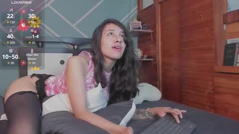 Lucy Herrera online show from October 2025 01:13:01 AM