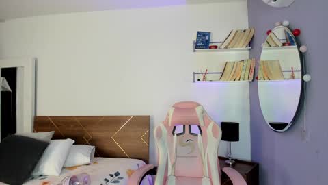 Snapshot of lucy_ferreiraa chatting on December 2024 04:34:02 AM Your Lucy online show from December 2024 04:34:02 AM